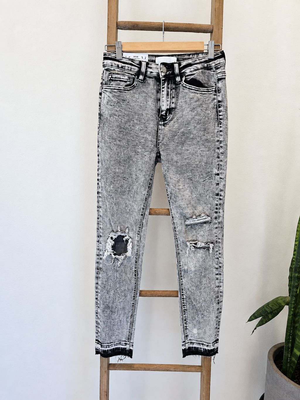Vervet Acid Wash Stretch Jeans | Women’s Denim