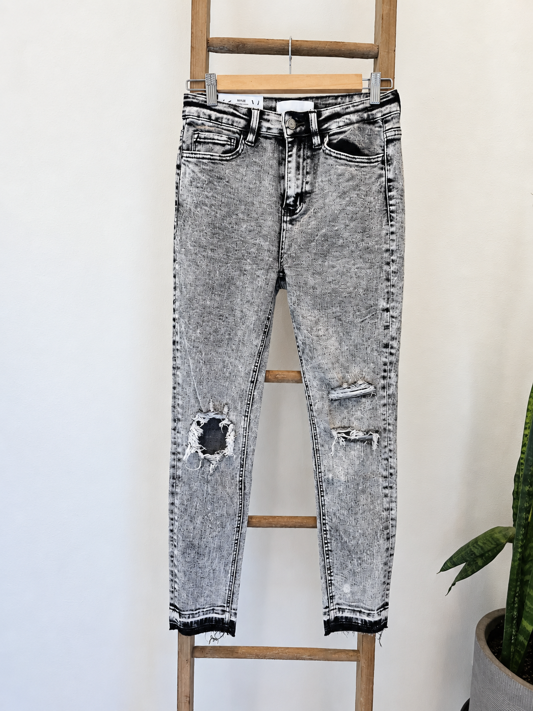 Vervet Acid Wash Stretch Jeans | Women’s Denim