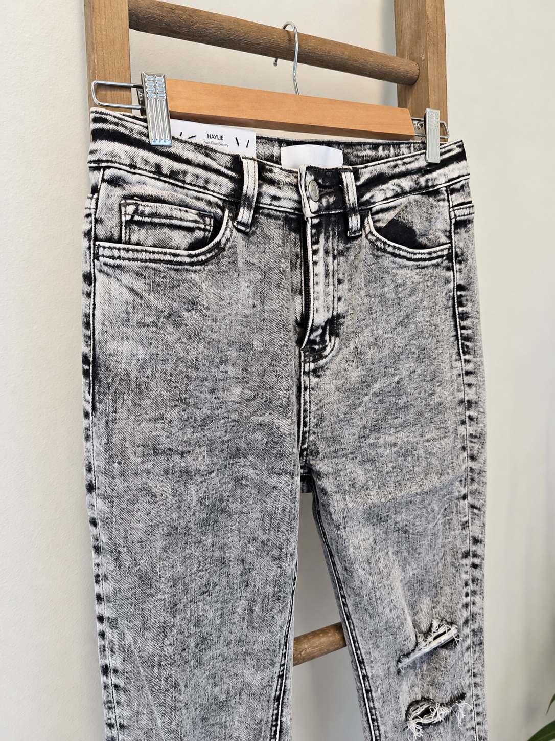 Vervet Acid Wash Stretch Jeans | Women’s Denim